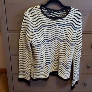 Worn once!!! Zigzag heaven!! 😅